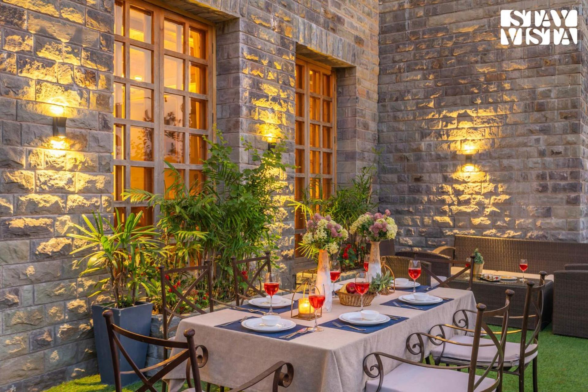 Stayvista At Sylvana Villas With Lawn, Bbq And Jacuzzi Kasauli Eksteriør billede