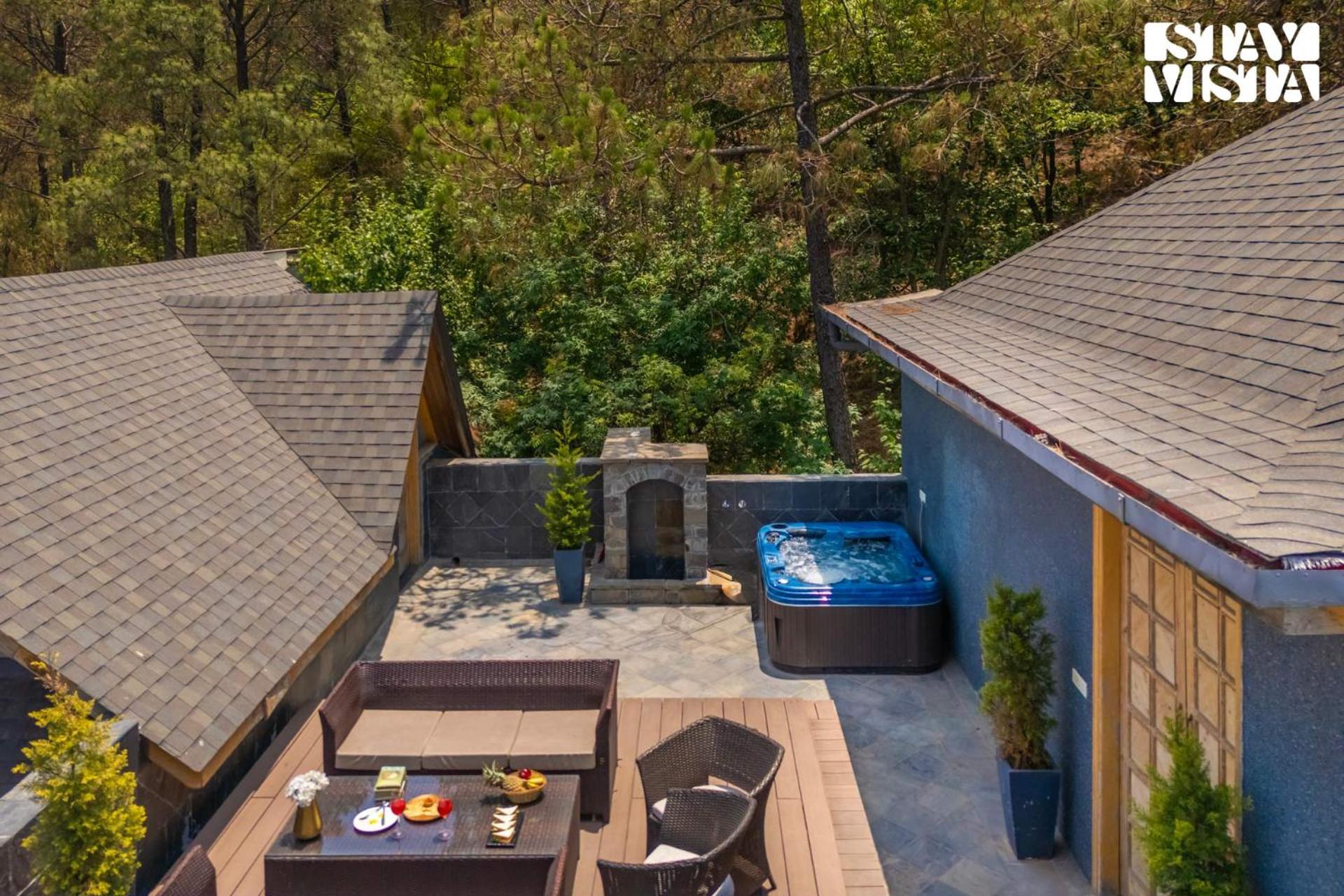 Stayvista At Sylvana Villas With Lawn, Bbq And Jacuzzi Kasauli Eksteriør billede