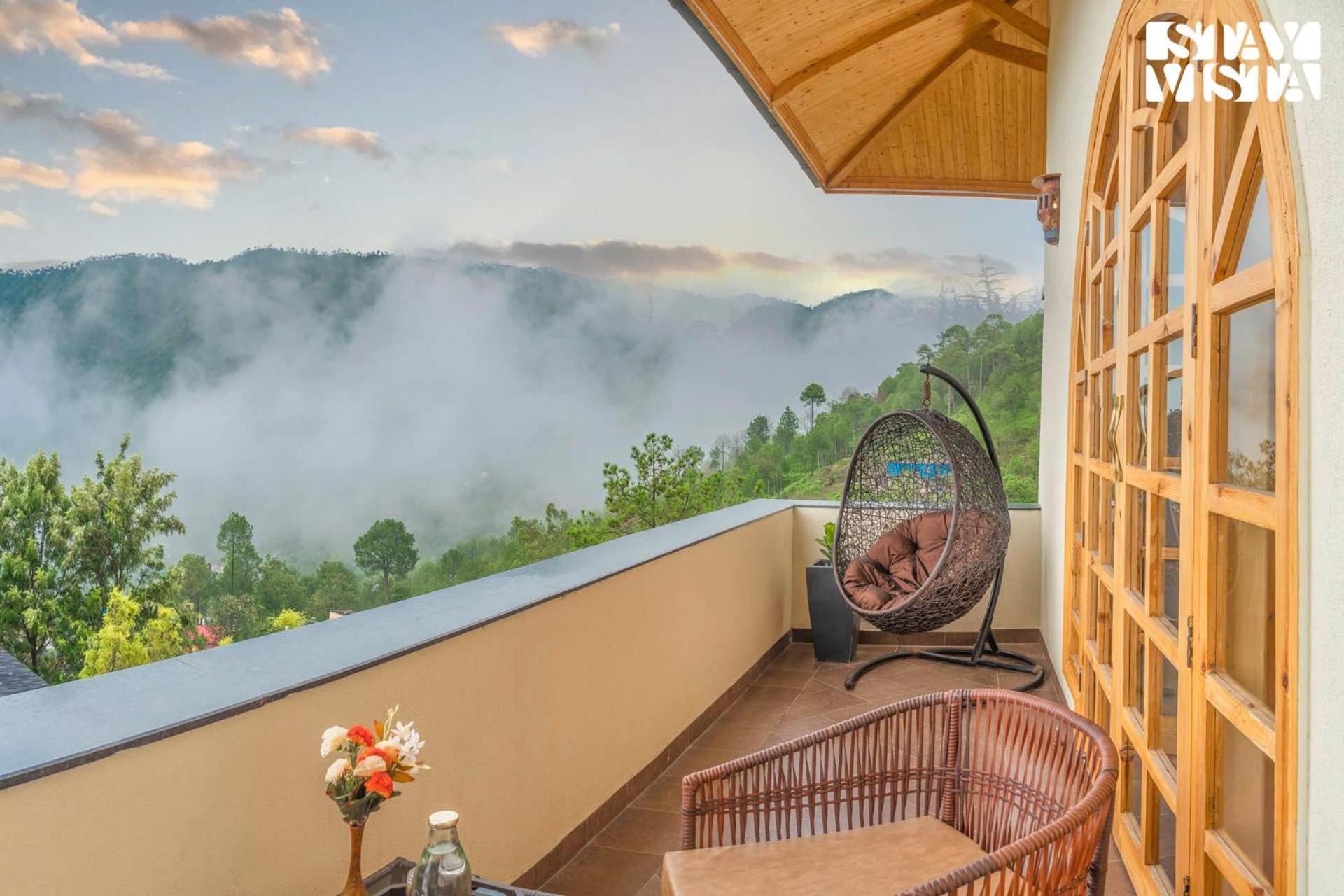 Stayvista At Sylvana Villas With Lawn, Bbq And Jacuzzi Kasauli Eksteriør billede