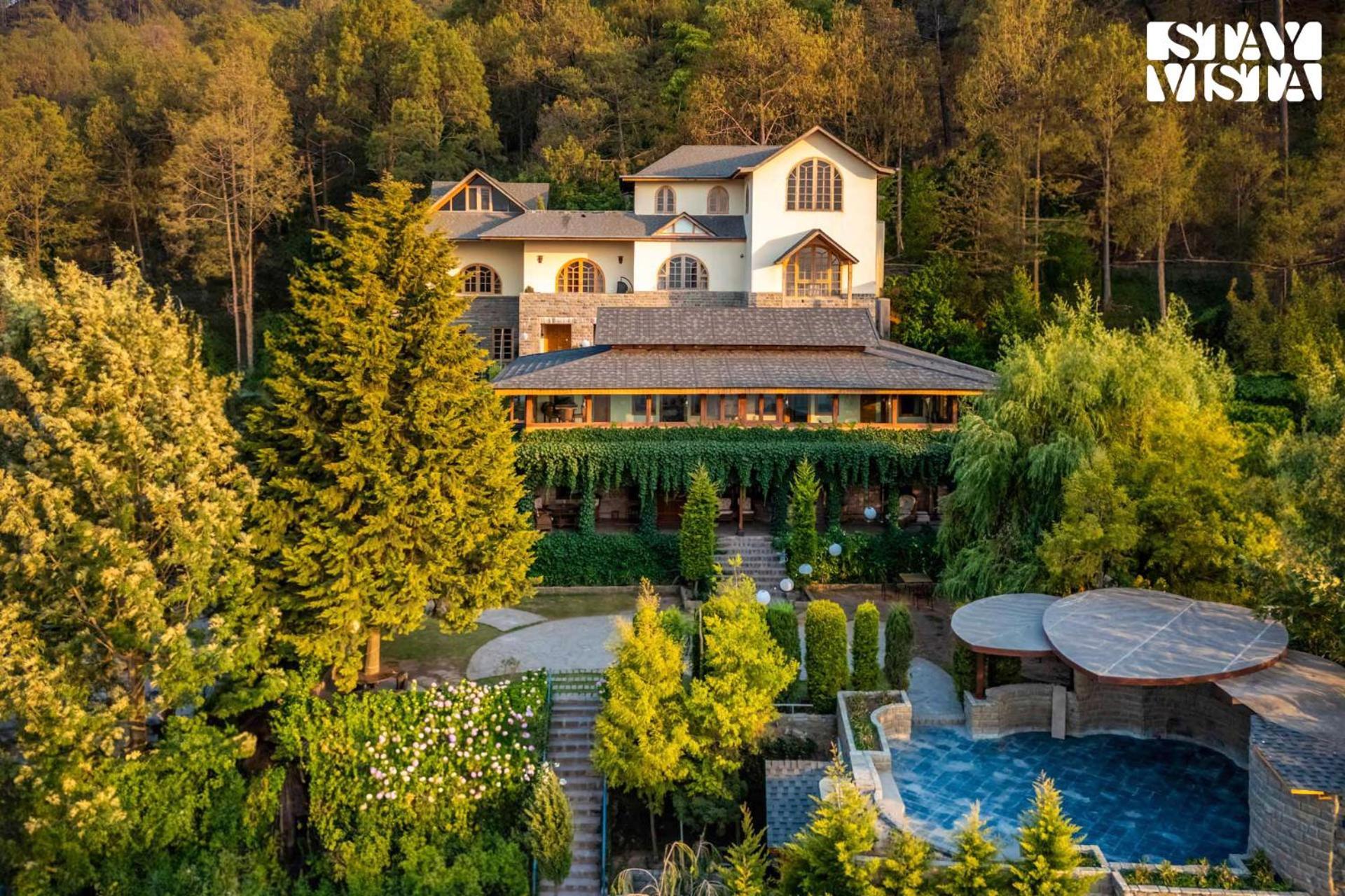 Stayvista At Sylvana Villas With Lawn, Bbq And Jacuzzi Kasauli Eksteriør billede